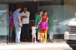 Salman Khan snapped with family in Mumbai on 20th Aug 2013 (16).JPG